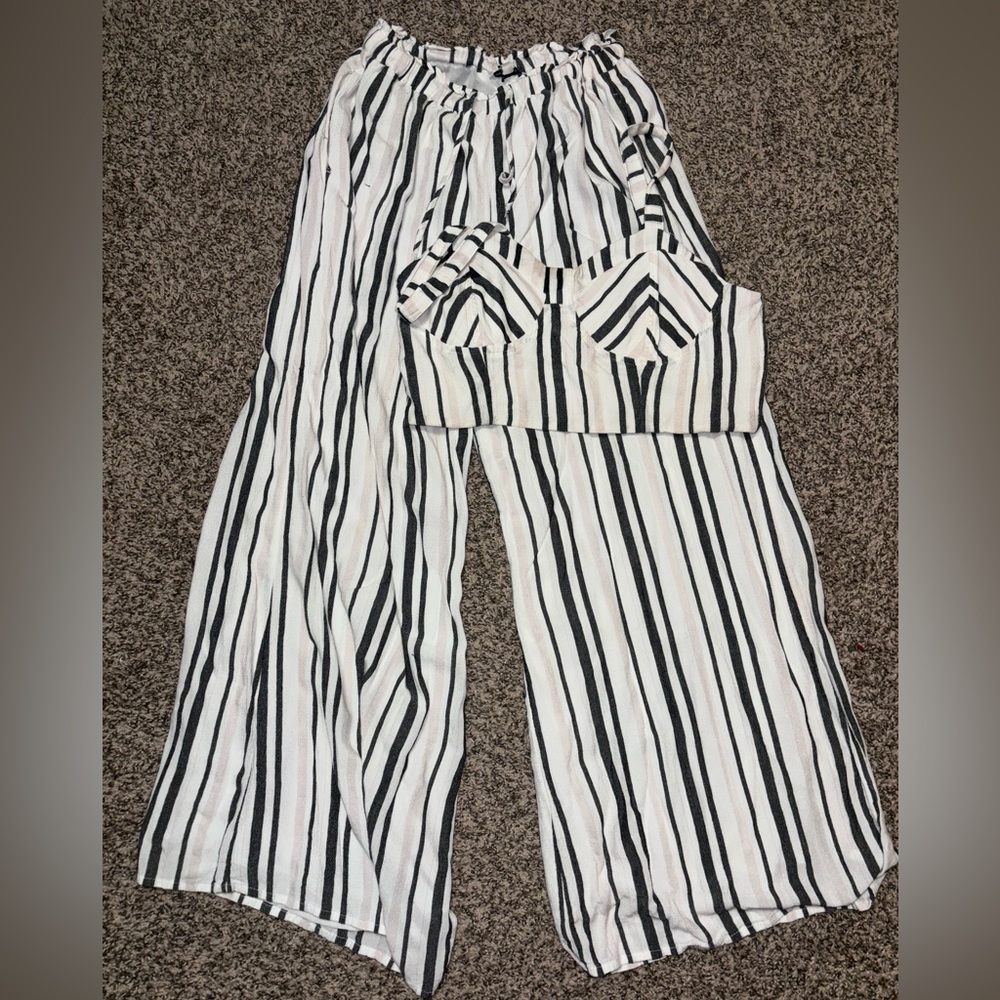 American Eagle Flowy Set